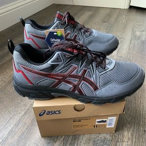 ASICS gel venture 8